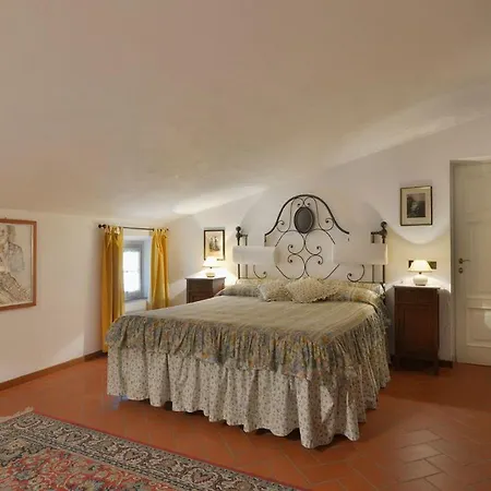 Alida 12, Emma Villa Capannori