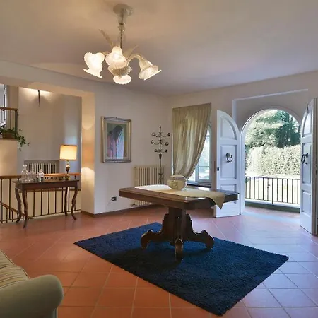 Villa Alida 12, Emma *