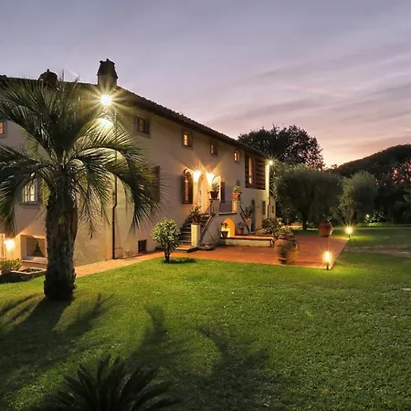 Villa Alida 12, Emma Capannori